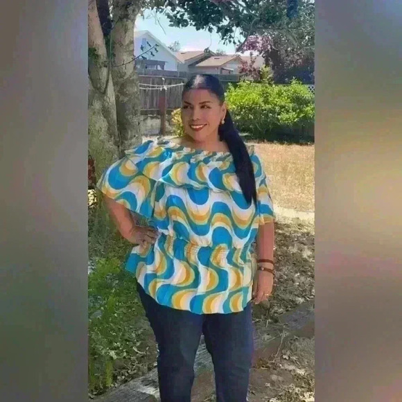 Ashley Stewart Off Shoulder blouse 2x-3x - Picture 7 of 8